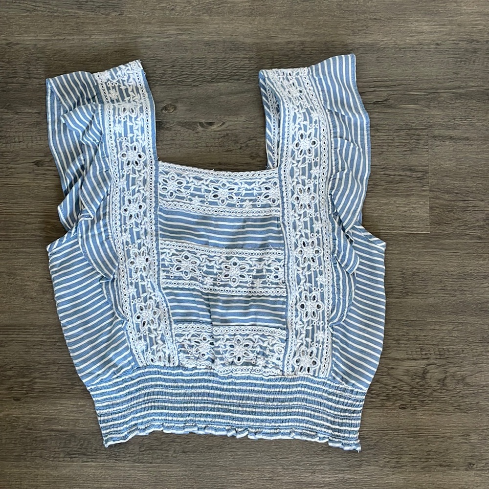 Ruffle sleeve crop blue blouse